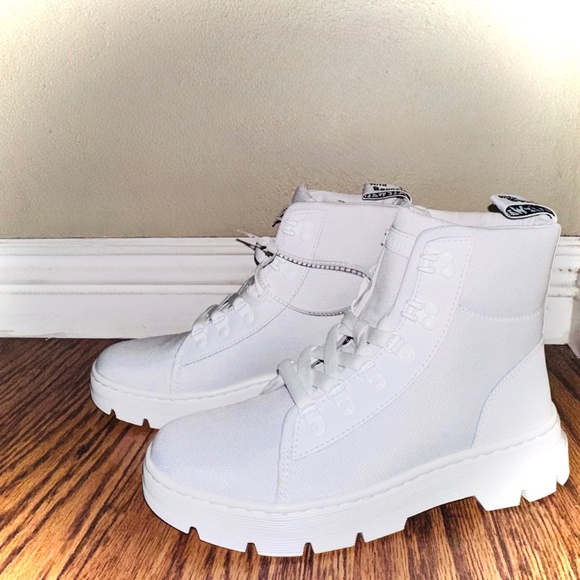 DR MARTENS-WHITE COMBAT BOOTS US9 EU41 - Picture 2 of 7
